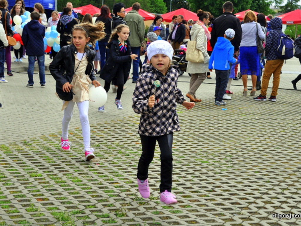 Piknik sportowo - rekreacyjny z okazji Dnia Dziecka (FOTO)