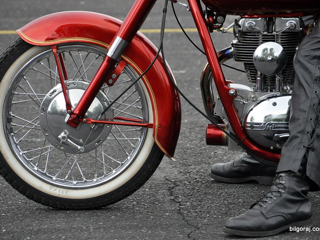 Wyścigi motocykli zabytkowych (FOTO, VIDEO)