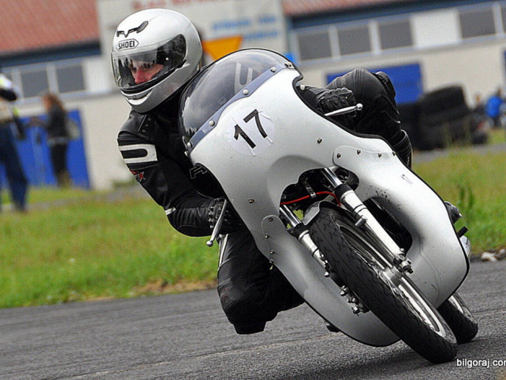 Wyścigi motocykli zabytkowych (FOTO, VIDEO)