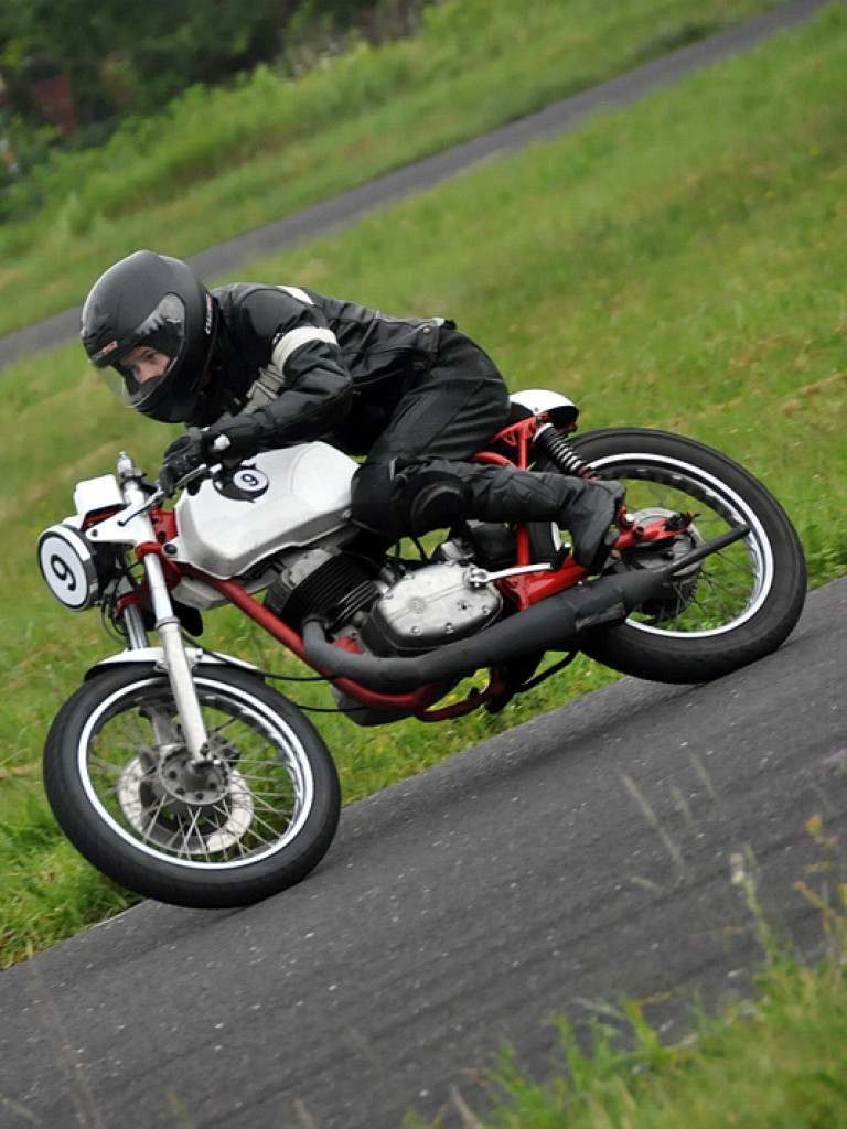 Wyścigi motocykli zabytkowych (FOTO, VIDEO)