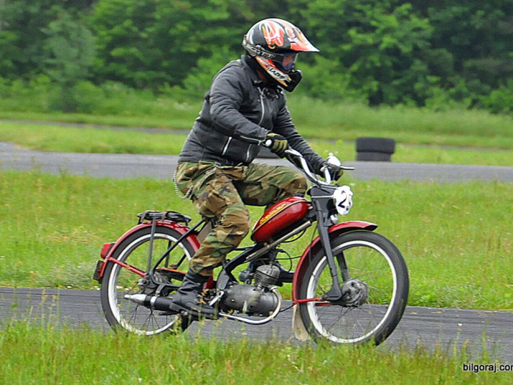 Wyścigi motocykli zabytkowych (FOTO, VIDEO)