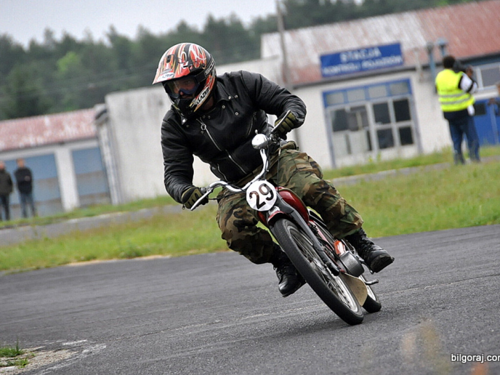 Wyścigi motocykli zabytkowych (FOTO, VIDEO)