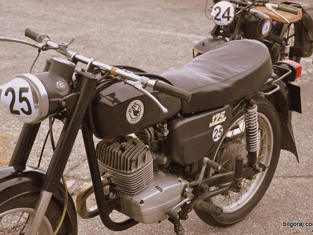 Wyścigi motocykli zabytkowych (FOTO, VIDEO)