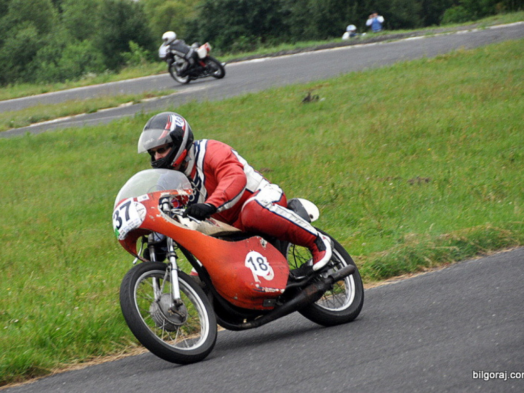 Wyścigi motocykli zabytkowych (FOTO, VIDEO)