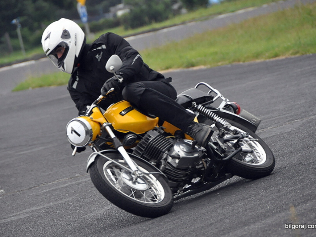 Wyścigi motocykli zabytkowych (FOTO, VIDEO)