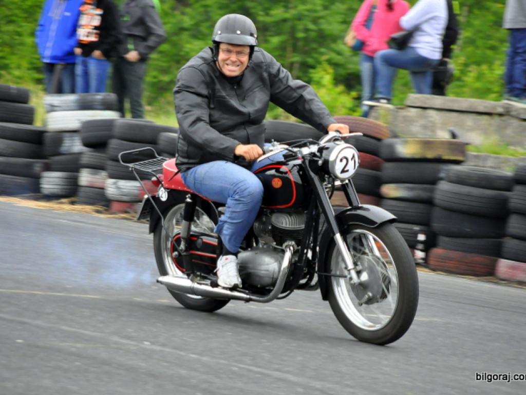 Wyścigi motocykli zabytkowych (FOTO, VIDEO)