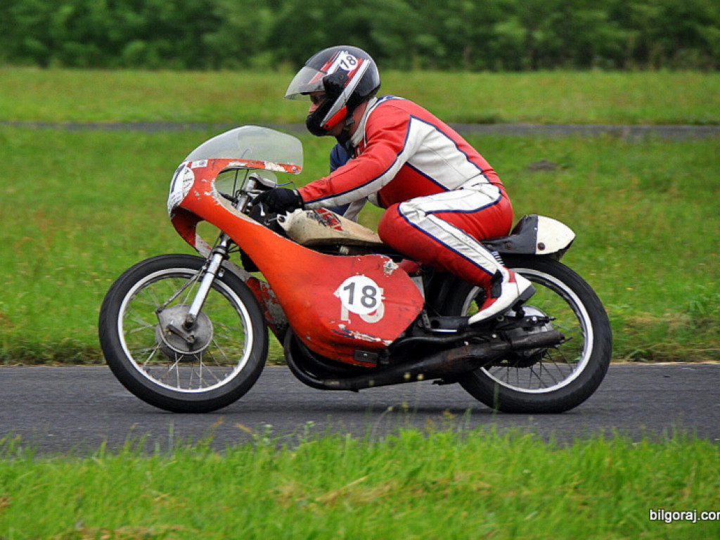 Wyścigi motocykli zabytkowych (FOTO, VIDEO)