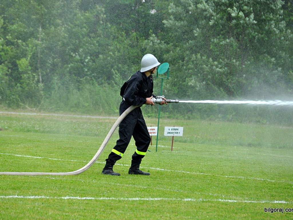 Zawody strażackie we Frampolu - rywalizowali strażacy z trzech Gmin (FOTO, WYNIKI)
