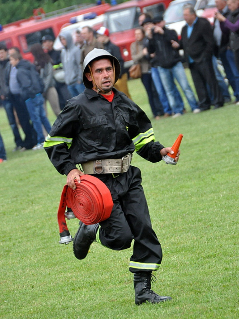 Zawody strażackie we Frampolu - rywalizowali strażacy z trzech Gmin (FOTO, WYNIKI)