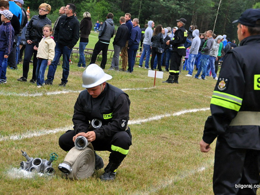 Zawody strażackie we Frampolu - rywalizowali strażacy z trzech Gmin (FOTO, WYNIKI)