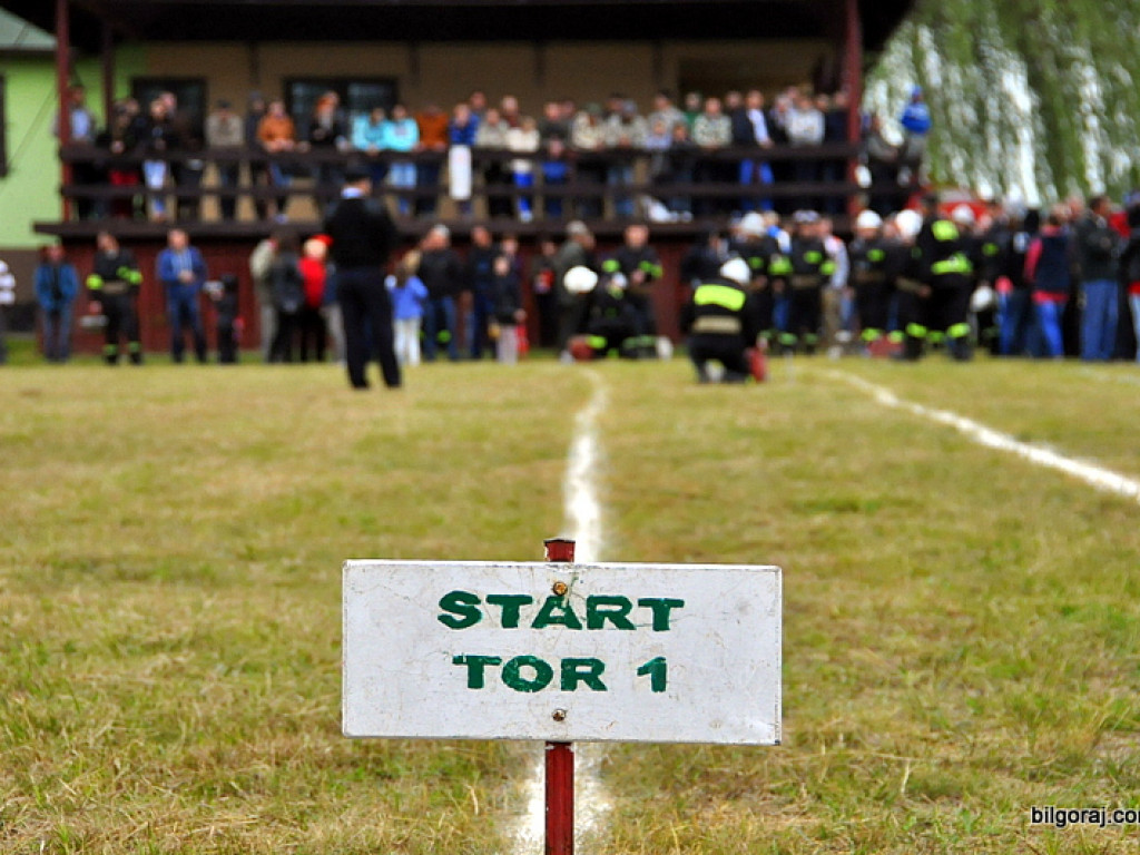 Zawody strażackie we Frampolu - rywalizowali strażacy z trzech Gmin (FOTO, WYNIKI)