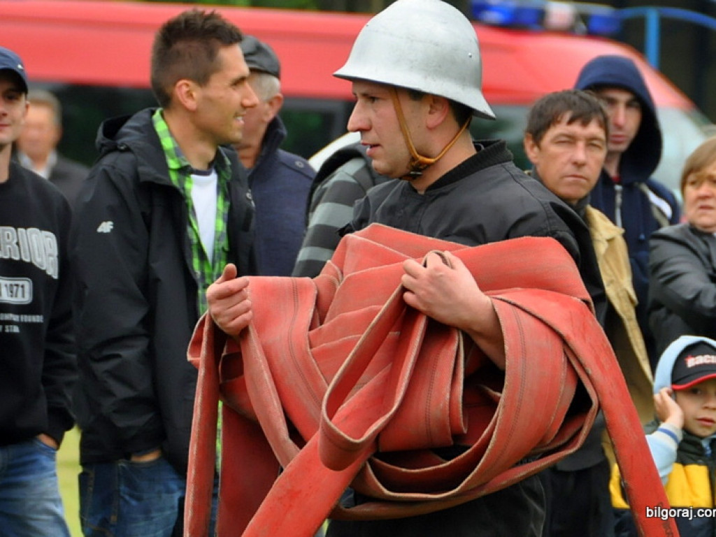 Zawody strażackie we Frampolu - rywalizowali strażacy z trzech Gmin (FOTO, WYNIKI)