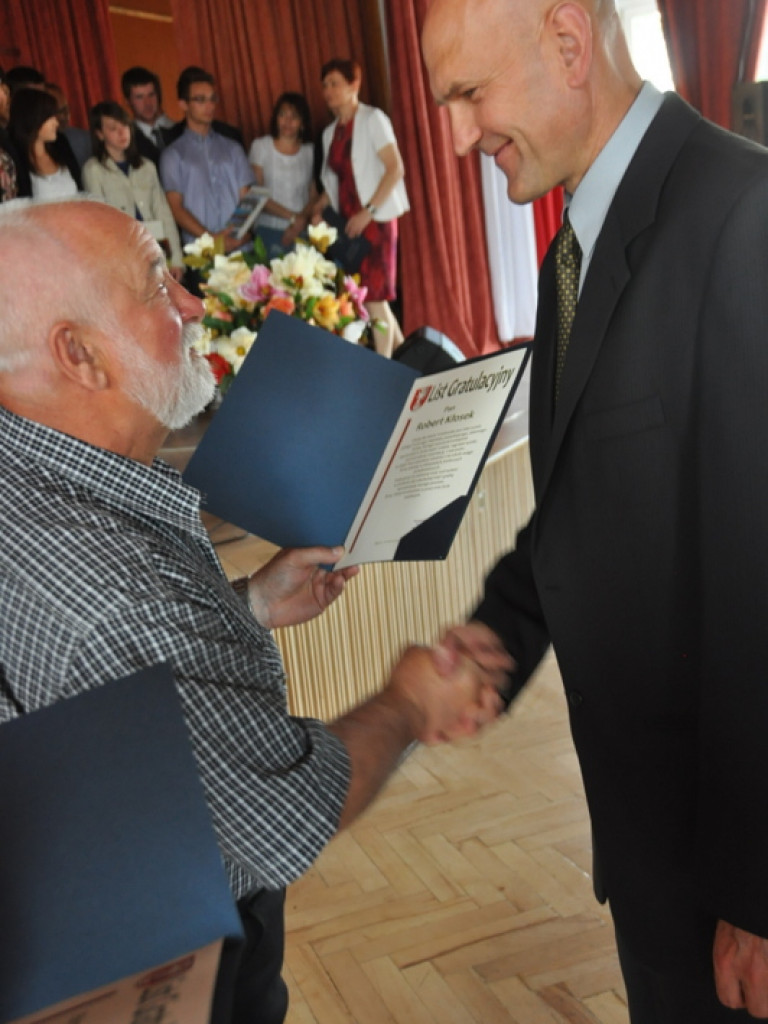 Starosta wyróżnił najlepszych uczniów i nauczycieli (FOTO)