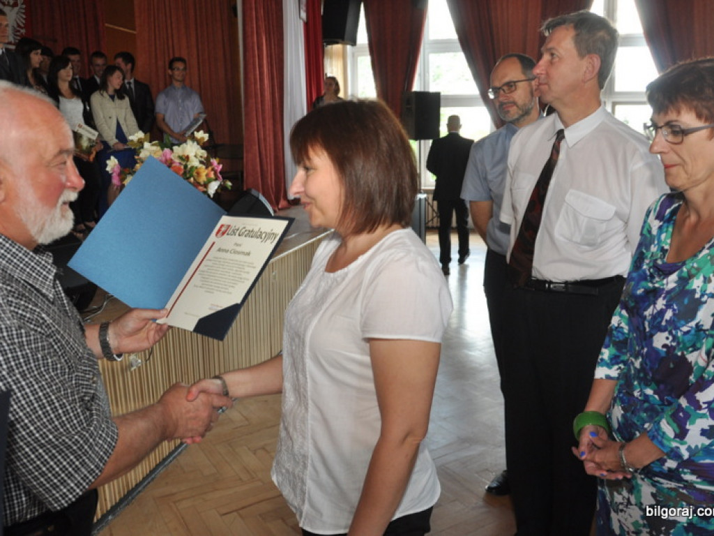 Starosta wyróżnił najlepszych uczniów i nauczycieli (FOTO)