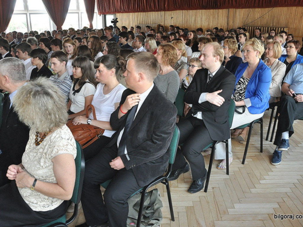 Starosta wyróżnił najlepszych uczniów i nauczycieli (FOTO)