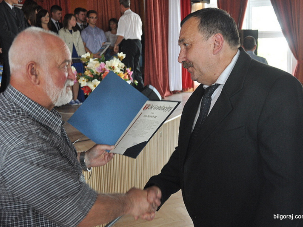 Starosta wyróżnił najlepszych uczniów i nauczycieli (FOTO)