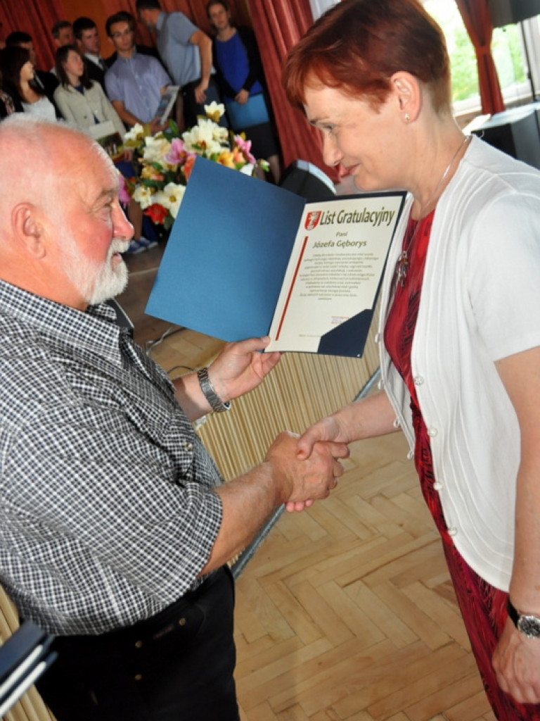 Starosta wyróżnił najlepszych uczniów i nauczycieli (FOTO)