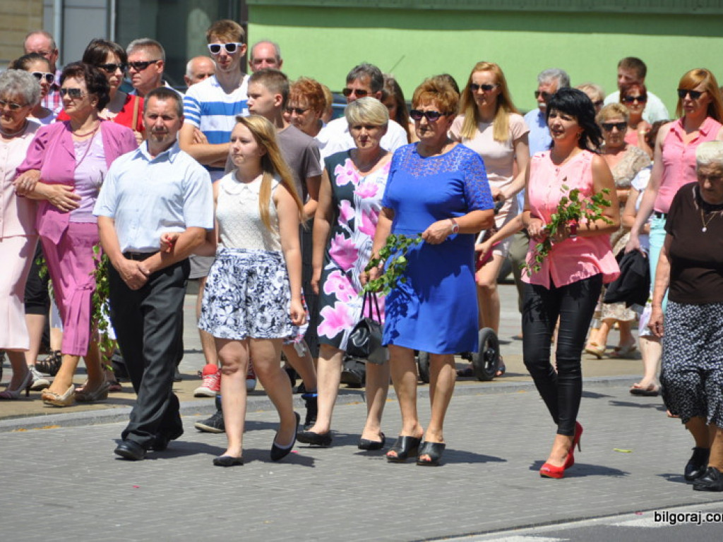 Boże Ciało - tłumy biłgorajan na procesjach eucharystycznych