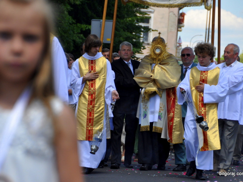 Boże Ciało - tłumy biłgorajan na procesjach eucharystycznych