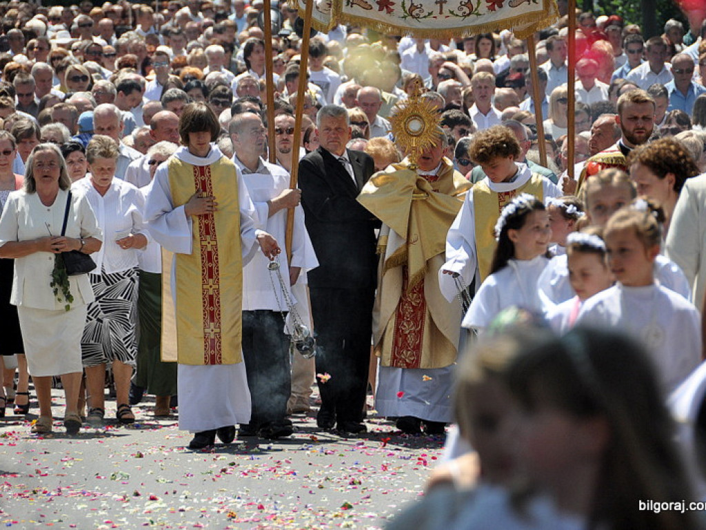 Boże Ciało - tłumy biłgorajan na procesjach eucharystycznych