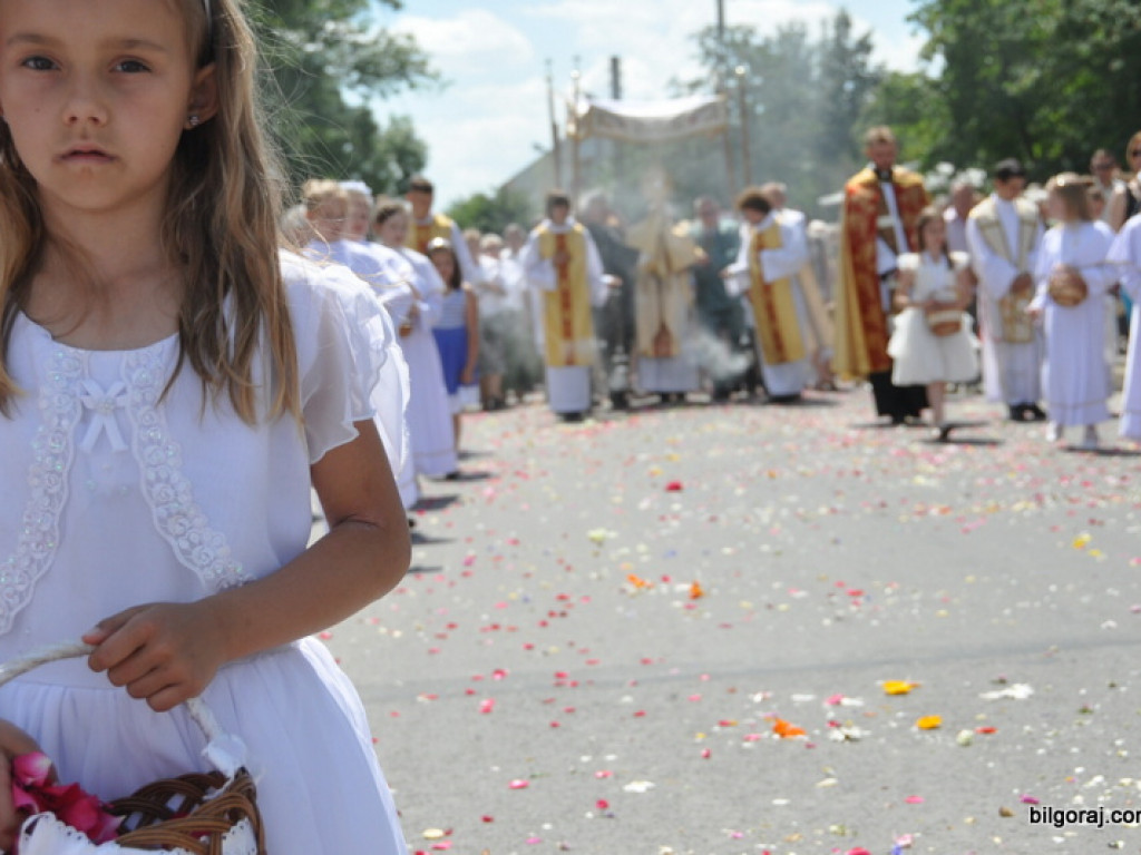 Boże Ciało - tłumy biłgorajan na procesjach eucharystycznych