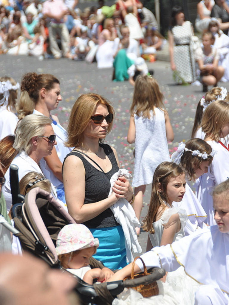 Boże Ciało - tłumy biłgorajan na procesjach eucharystycznych