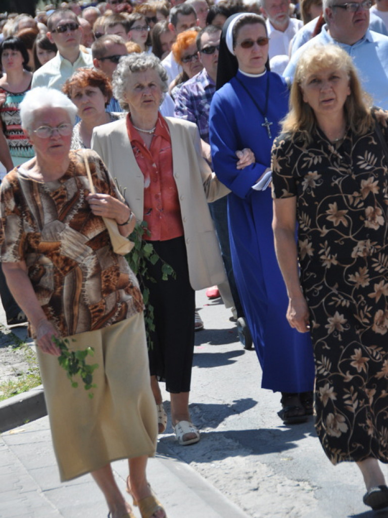 Boże Ciało - tłumy biłgorajan na procesjach eucharystycznych
