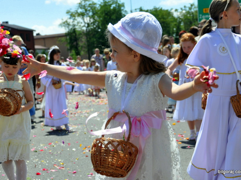 Boże Ciało - tłumy biłgorajan na procesjach eucharystycznych
