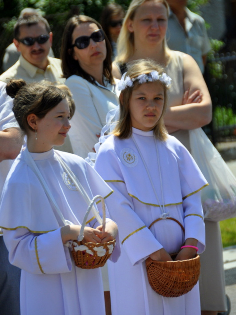 Boże Ciało - tłumy biłgorajan na procesjach eucharystycznych
