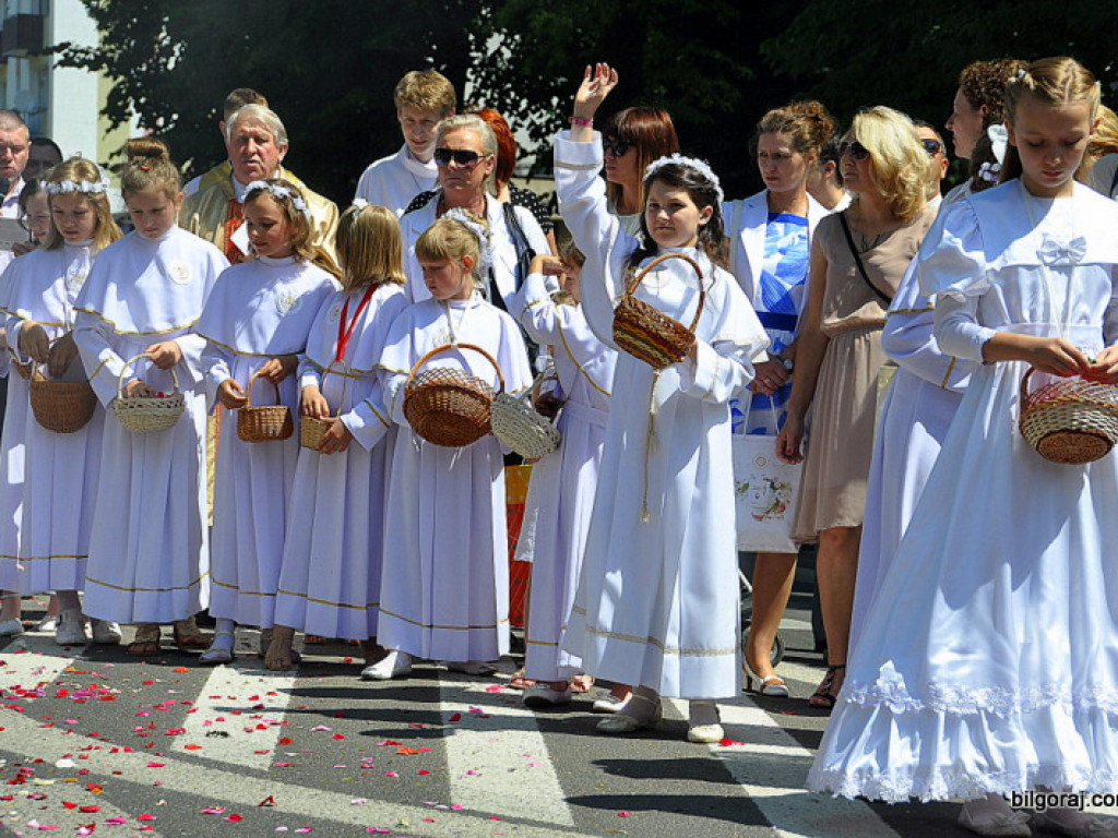 Boże Ciało - tłumy biłgorajan na procesjach eucharystycznych