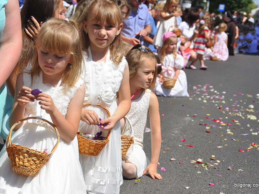Boże Ciało - tłumy biłgorajan na procesjach eucharystycznych