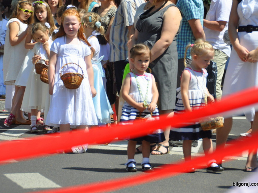 Boże Ciało - tłumy biłgorajan na procesjach eucharystycznych