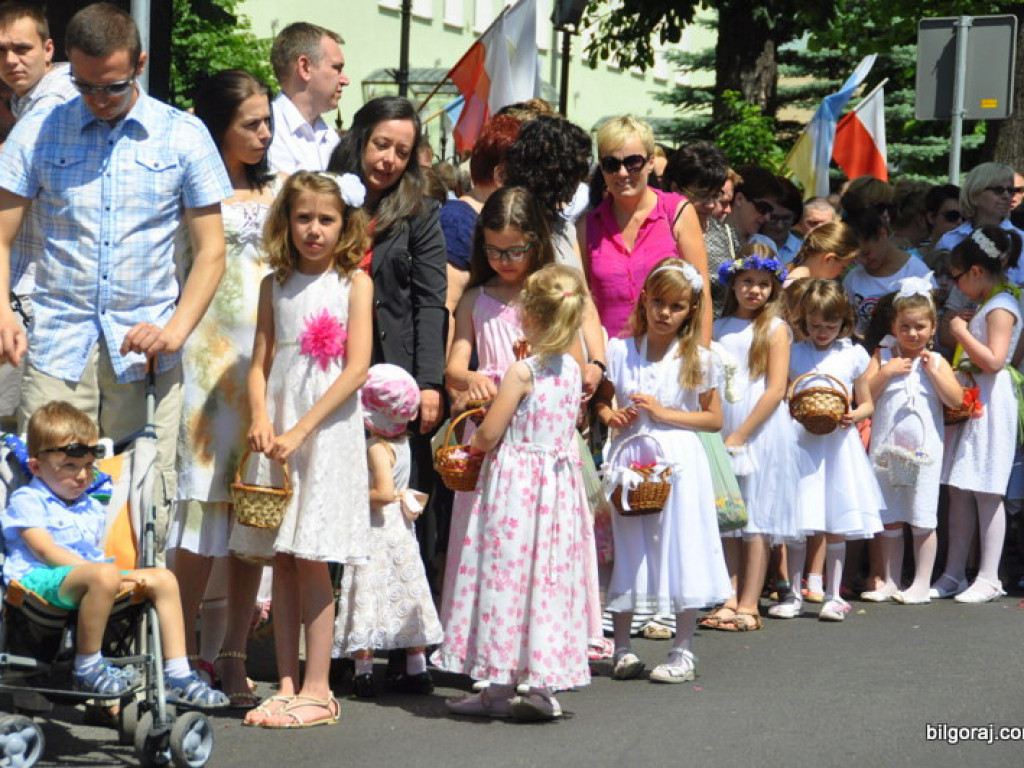 Boże Ciało - tłumy biłgorajan na procesjach eucharystycznych