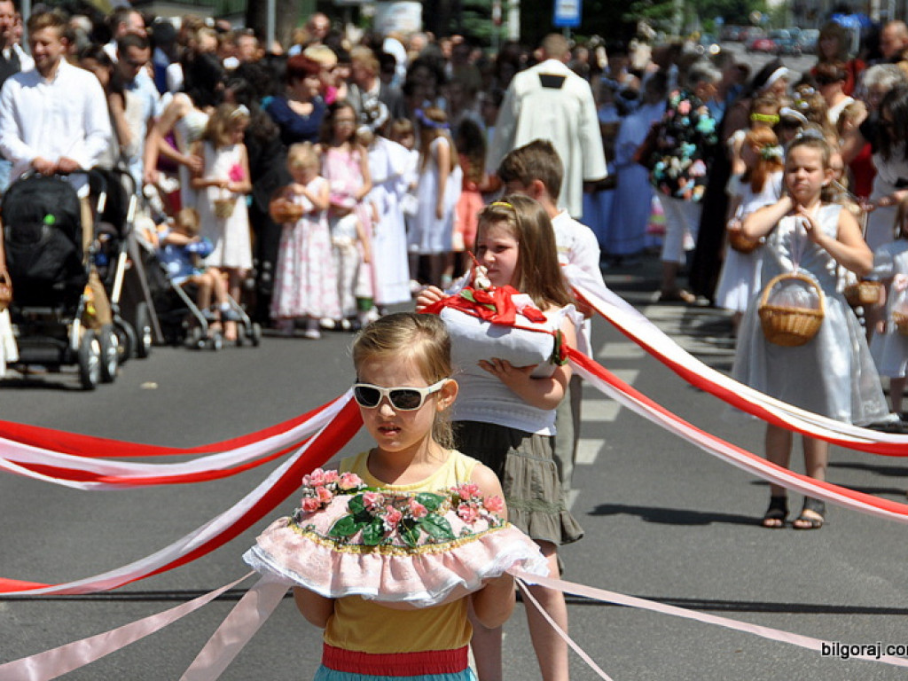 Boże Ciało - tłumy biłgorajan na procesjach eucharystycznych