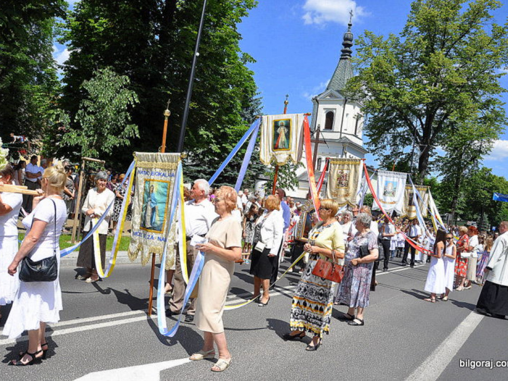 Boże Ciało - tłumy biłgorajan na procesjach eucharystycznych