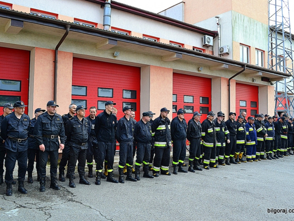 Zderzenie autobusu i trzech aut osobowych (ćwiczenia KSRG)