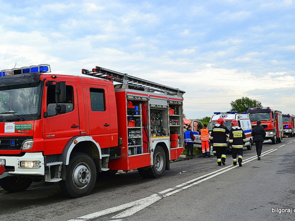 Zderzenie autobusu i trzech aut osobowych (ćwiczenia KSRG)