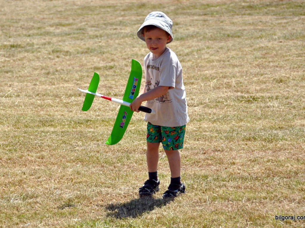 Pokazy modelarskie połączone z rodzinnym piknikiem (FOTO)