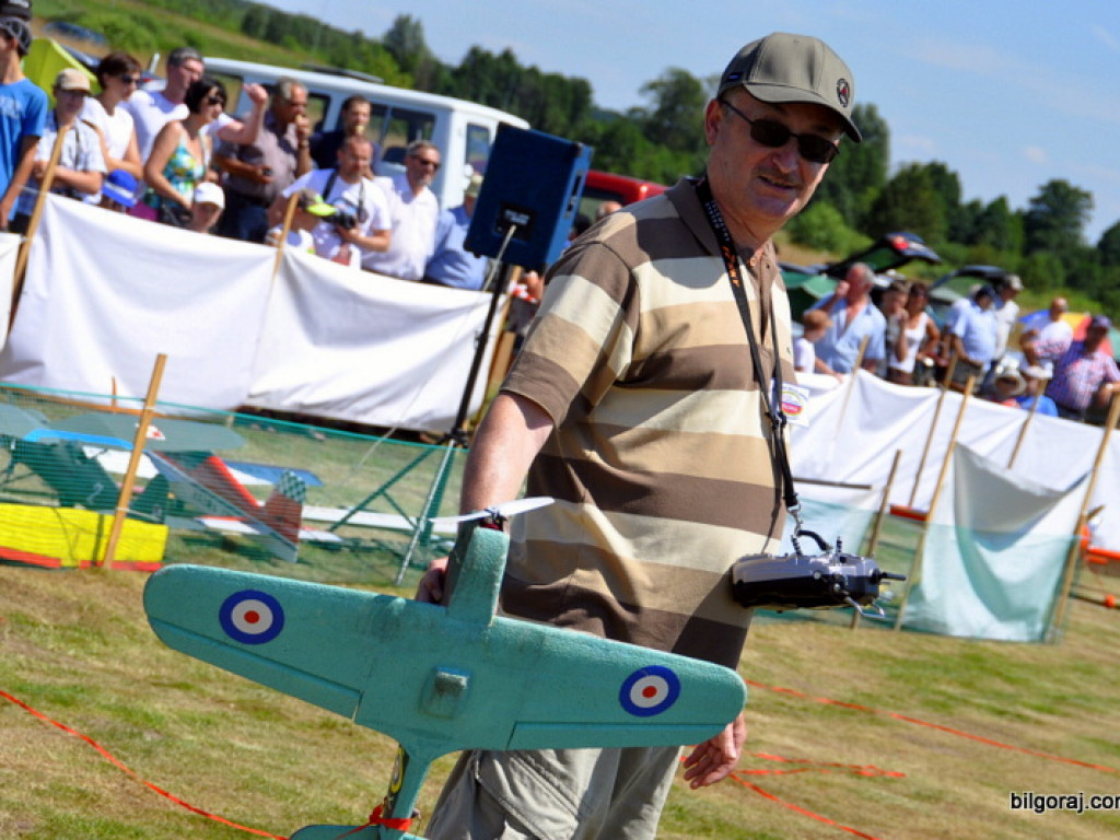 Pokazy modelarskie połączone z rodzinnym piknikiem (FOTO)