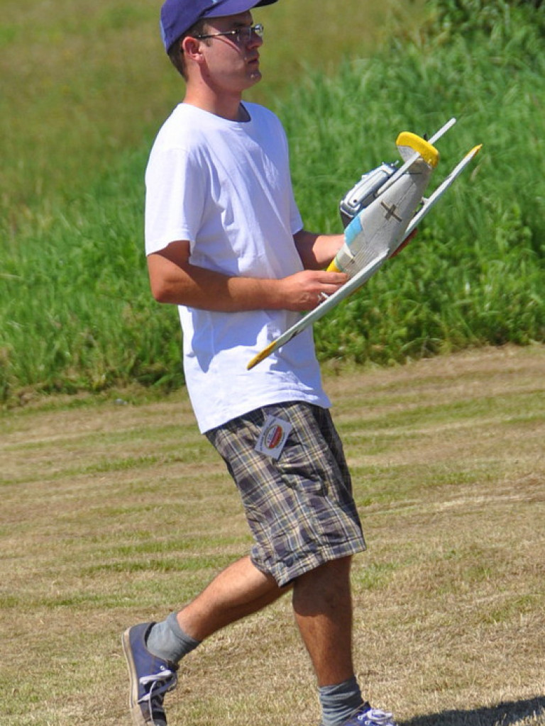 Pokazy modelarskie połączone z rodzinnym piknikiem (FOTO)