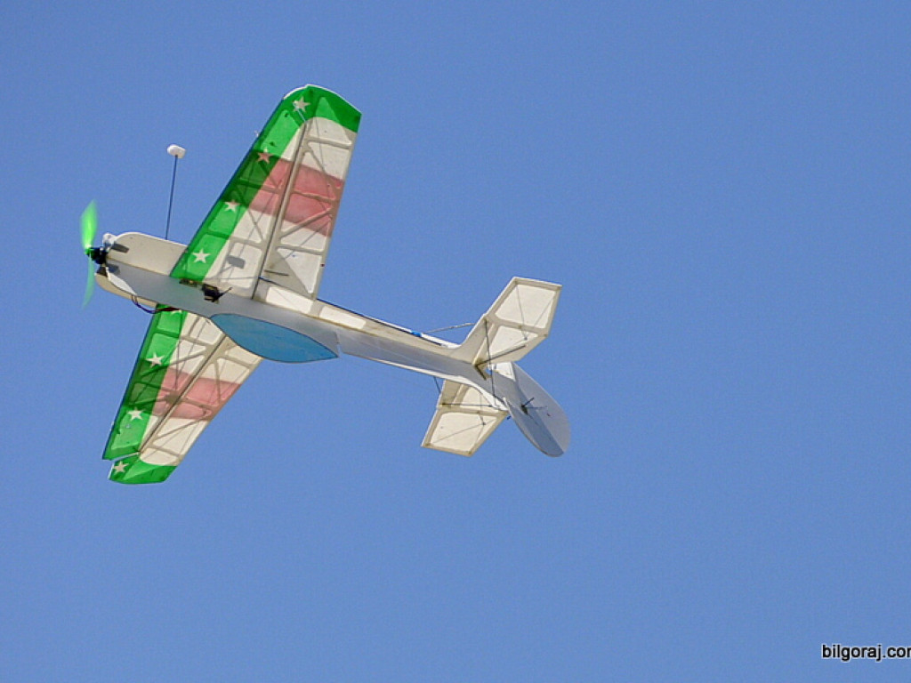 Pokazy modelarskie połączone z rodzinnym piknikiem (FOTO)