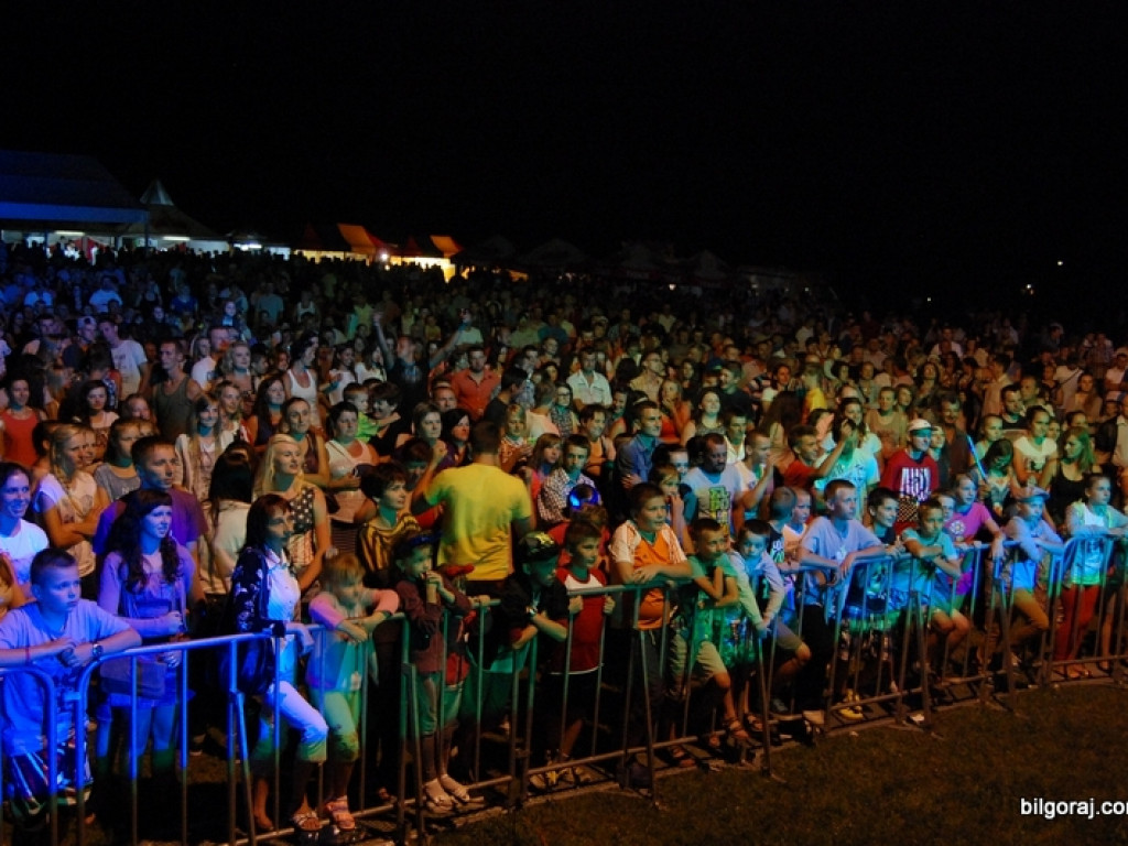 Dni Frampola: Dwudniowa impreza nad Zalewem. Dzień drugi czyli koncerty i występy sceniczne