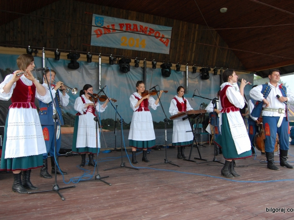 Dni Frampola: Dwudniowa impreza nad Zalewem. Dzień drugi czyli koncerty i występy sceniczne