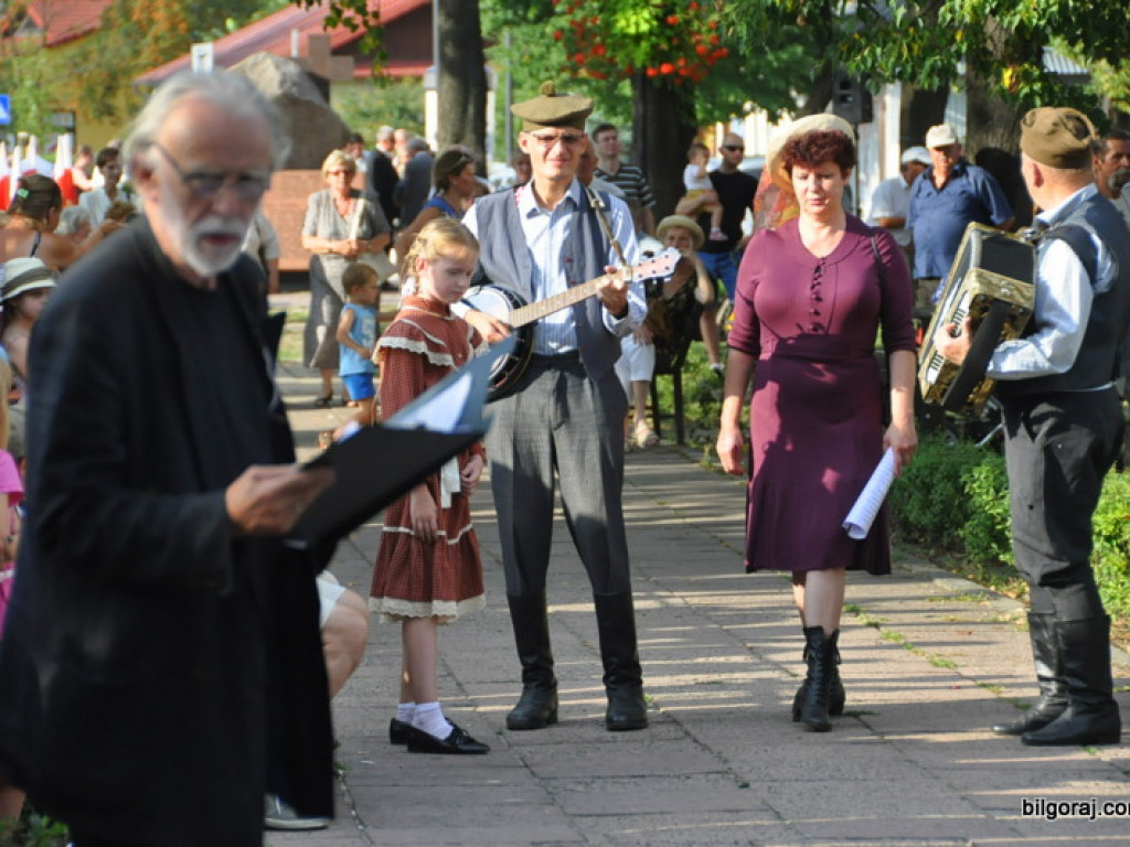 Mieszkańcy Ziemi Biłgorajskiej oddali cześć Powstańcom Warszawskim (FOTO, VIDEO)