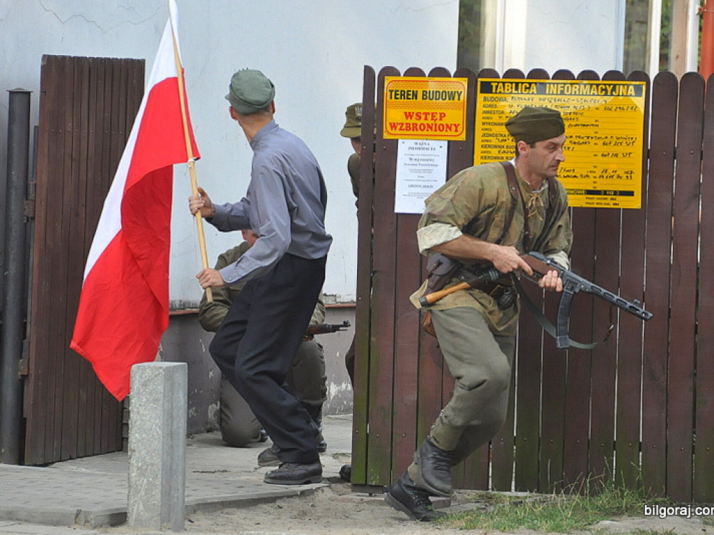 Mieszkańcy Ziemi Biłgorajskiej oddali cześć Powstańcom Warszawskim (FOTO, VIDEO)