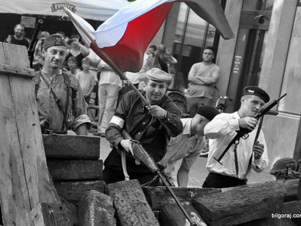 Mieszkańcy Ziemi Biłgorajskiej oddali cześć Powstańcom Warszawskim (FOTO, VIDEO)