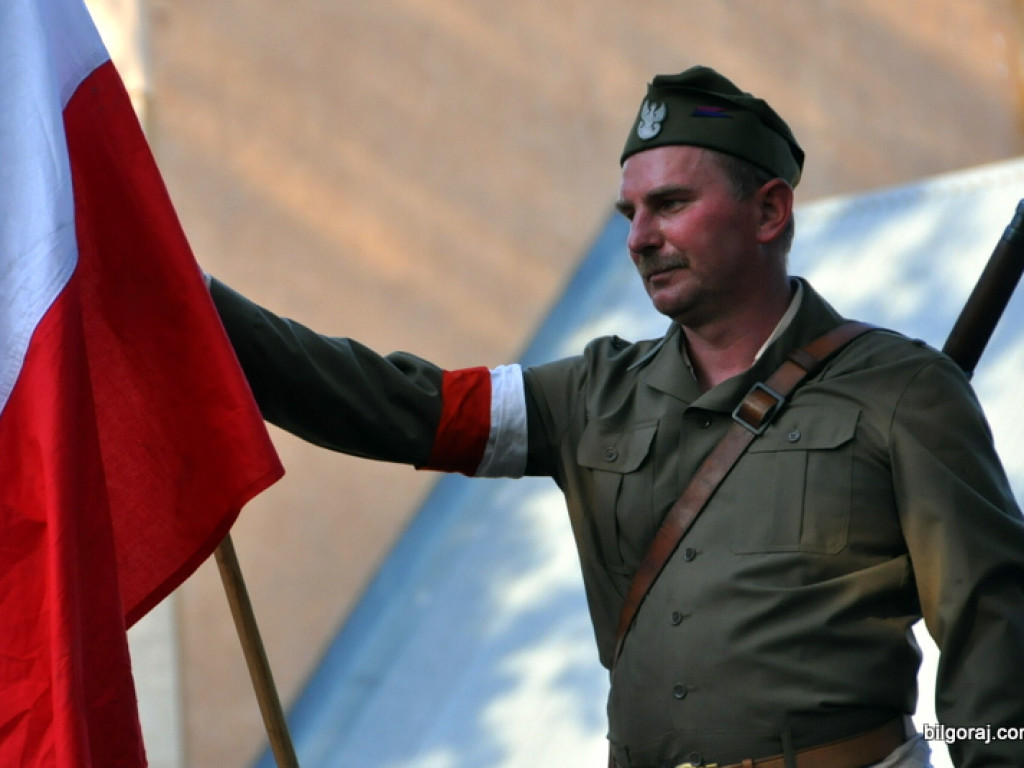 Mieszkańcy Ziemi Biłgorajskiej oddali cześć Powstańcom Warszawskim (FOTO, VIDEO)