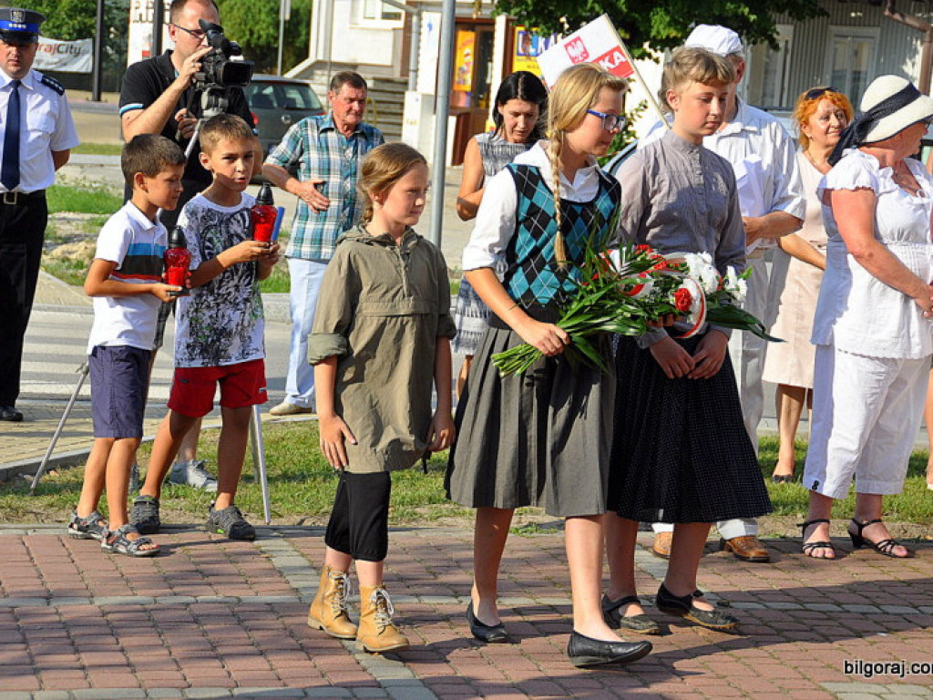 Mieszkańcy Ziemi Biłgorajskiej oddali cześć Powstańcom Warszawskim (FOTO, VIDEO)