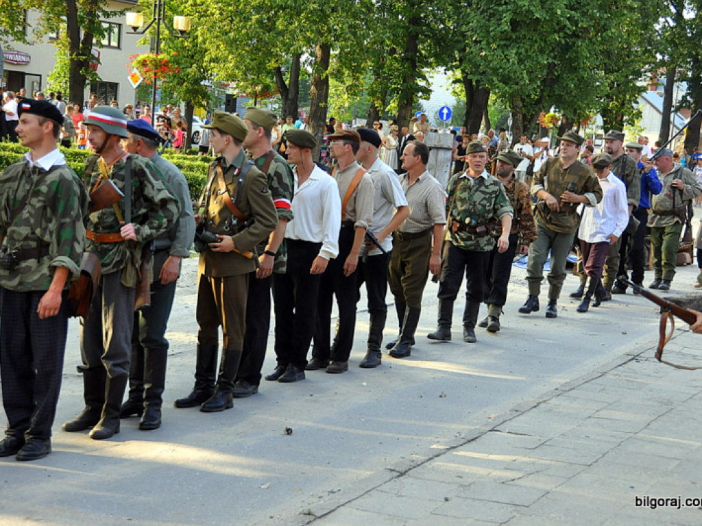 Mieszkańcy Ziemi Biłgorajskiej oddali cześć Powstańcom Warszawskim (FOTO, VIDEO)