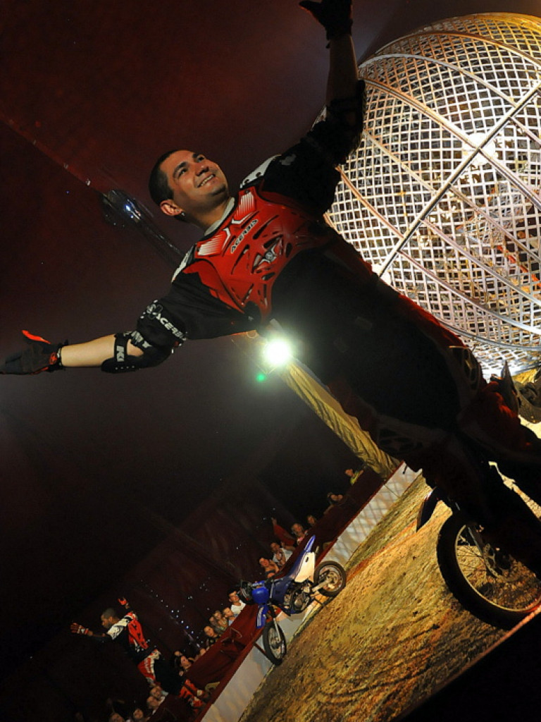 Cyrk Zalewski w Biłgoraju z nowym repertuarem (FOTO)